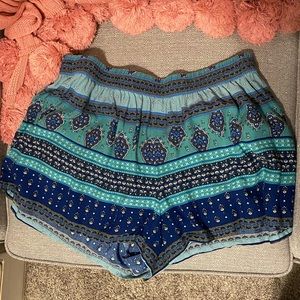 Stretchy summer shorts!🌻